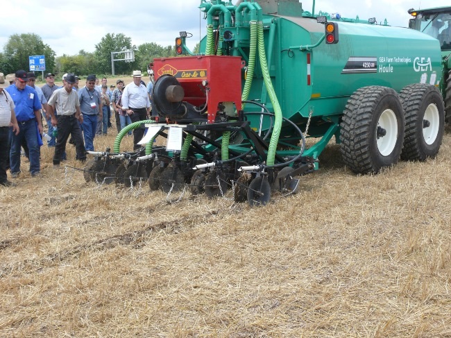 Cover crops applied in the same pass as the manure application saves a trip over the field and can improve placement.